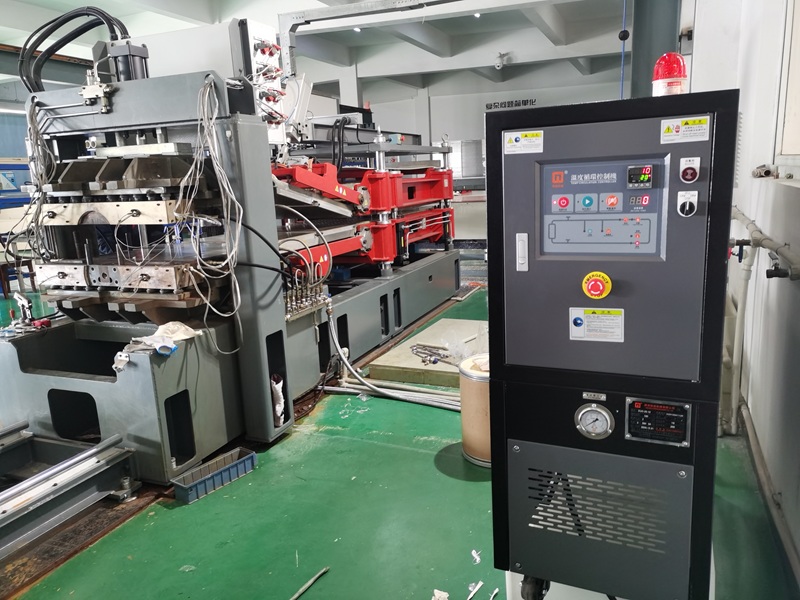 塑料造粒機有哪些組成部分需要加熱設備控溫？